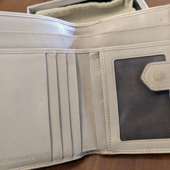 Burberry Wallet in Smoked Trench - Picture 10 of 10